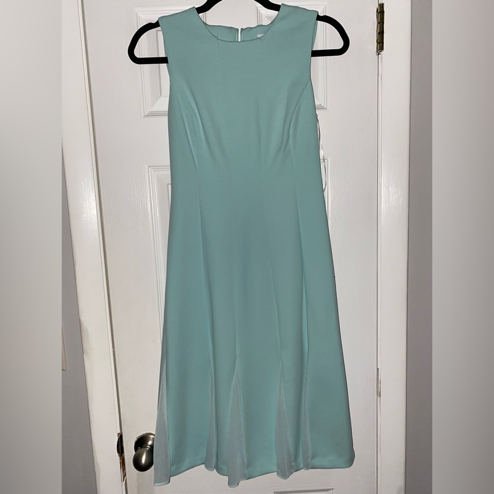 BRAND NEW NEVER WORN Classy dress perfect for formal events